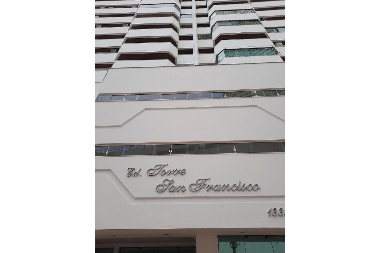 3 Suites Linda Vista Da Orla De Bc A 50M Da Praia - Somente Familiares Balneário Camboriú Buitenkant foto