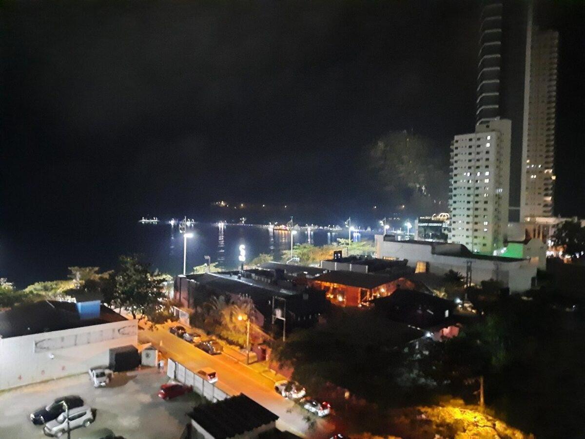 3 Suites Linda Vista Da Orla De Bc A 50M Da Praia - Somente Familiares Balneário Camboriú Buitenkant foto