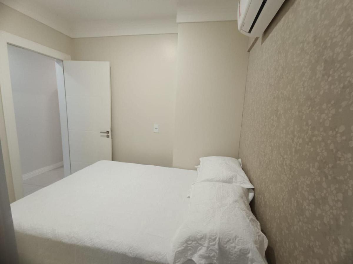 3 Suites Linda Vista Da Orla De Bc A 50M Da Praia - Somente Familiares Balneário Camboriú Buitenkant foto