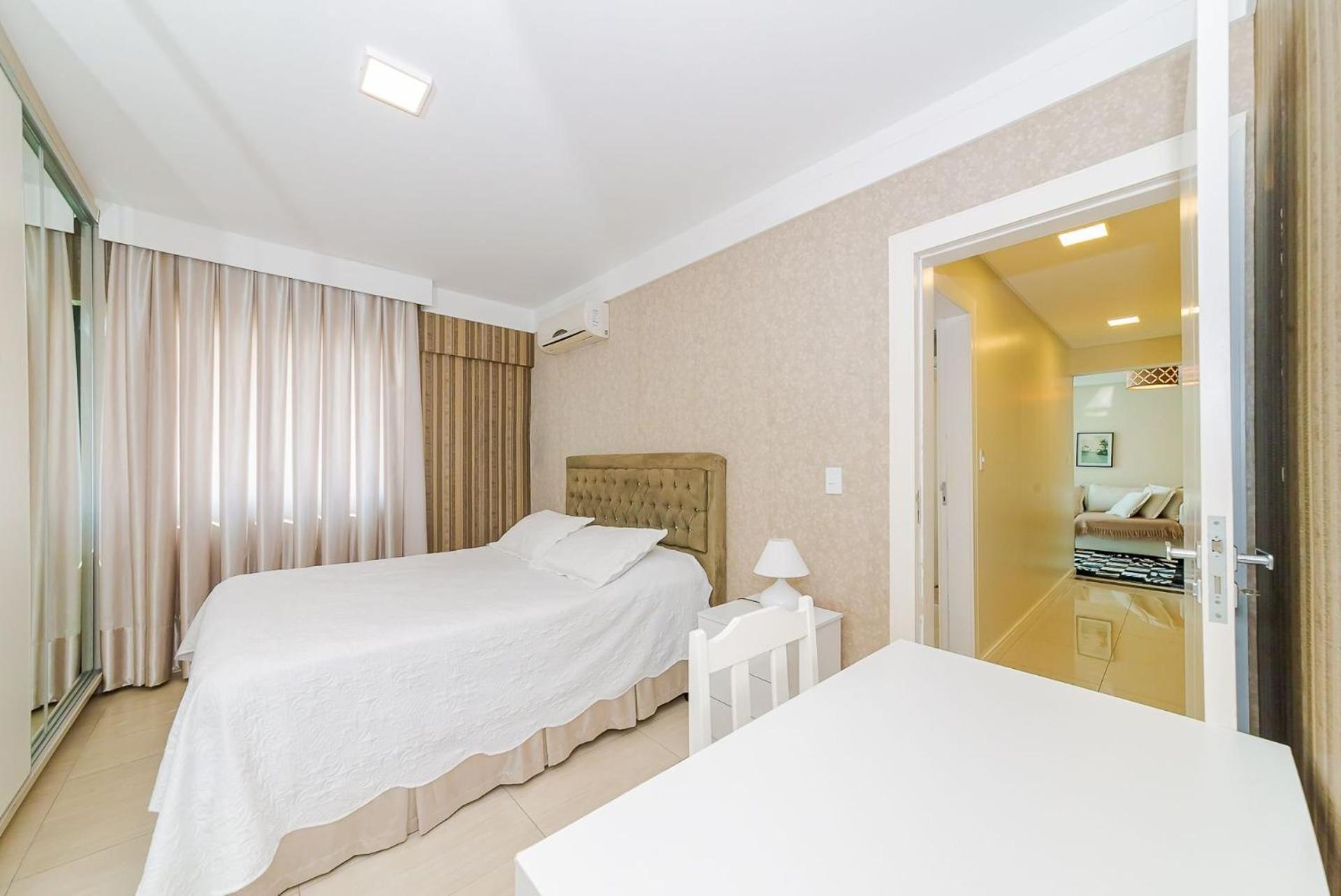 3 Suites Linda Vista Da Orla De Bc A 50M Da Praia - Somente Familiares Balneário Camboriú Buitenkant foto